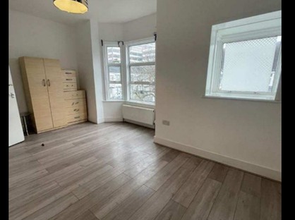 Room in a Shared House, Stuart Road Thorton Heath, CR7