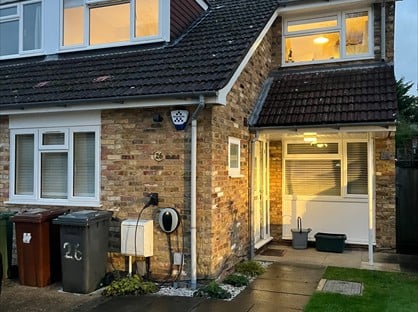 4 Bed Semi-Detached House, Woodfield Road, WD7