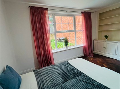 Room in a Shared House, Leeward Gardens, SW19