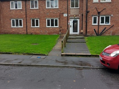 2 Bed Flat, Catherine Way, WA12