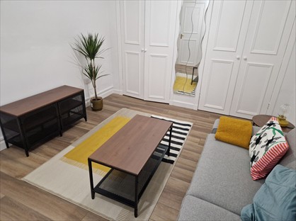 2 Bed Flat, West Nicolson Street, EH8