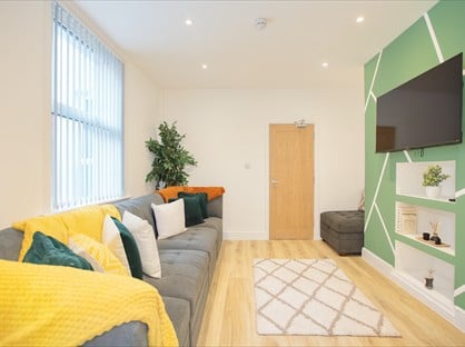 6 Bed Terraced House, Taunton Road, TA6