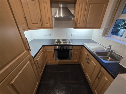 2 Bed Flat, Marshes Fold, M28