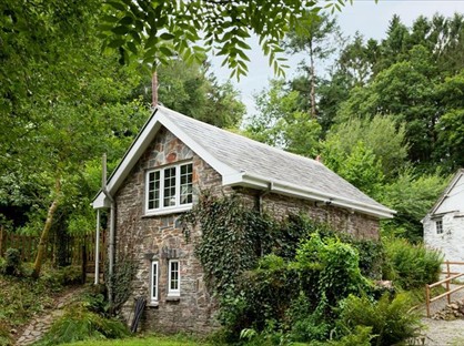 2 Bed Detached House, Barn Cottage, PL14