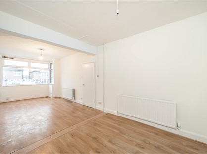 3 Bed Terraced House, Lyndon Avenue, DA15