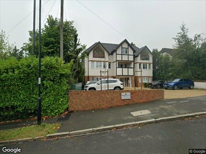 4 Bed Semi-Detached House, Hartley Old Road, CR8