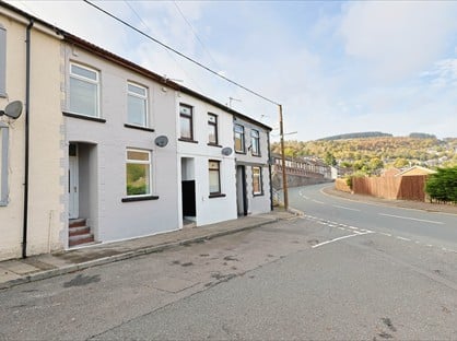 2 Bed Terraced House, The Avenue, CF43