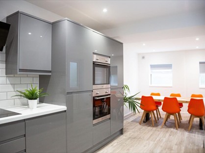 7 Bed Terraced House, Montgomerie Road, PO5