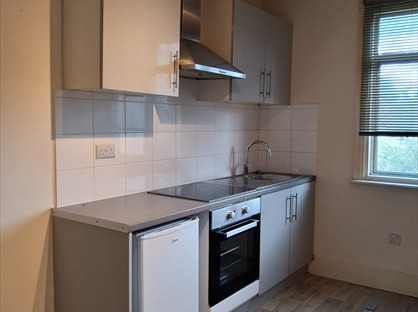 Studio Flat, Purley Avenue, NW2