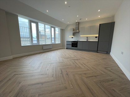 2 Bed Flat, Carlton Crescent, SO15