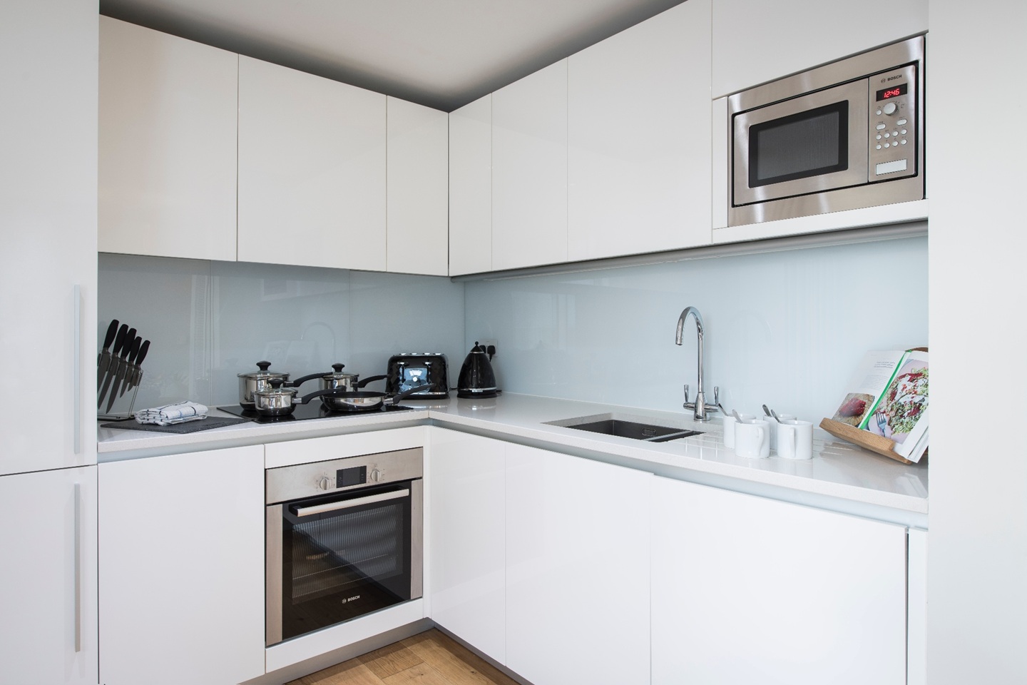 London - 3 Bed Flat, Merchant Square East, W2 - To Rent Now for £7,020. ...