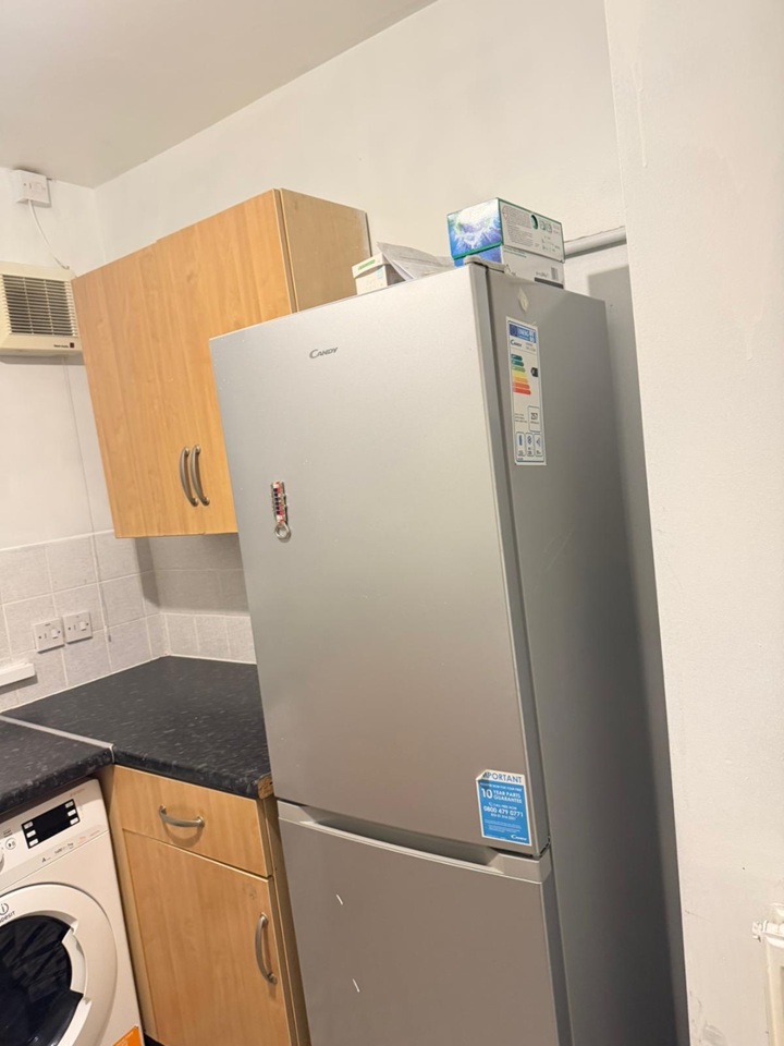 1 Bed Flat, Foxcroft Road, LS6 photo 5