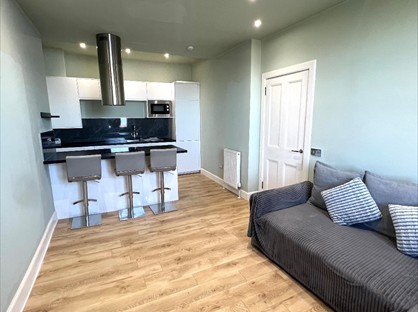 1 Bed Flat, Promenade, EH21
