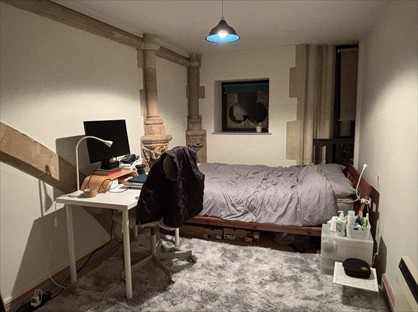 Room in a Shared Flat, The Avenue, W13