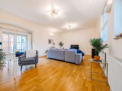 2 Bed Flat, Lidgould Grove, HA4