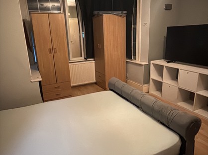 Room in a Shared House, Furzehill Road, WD6