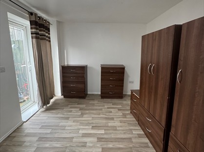 3 Bed Flat, Winchester Court, EN5