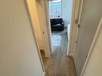 Studio Flat, Kennington Lane, SE11