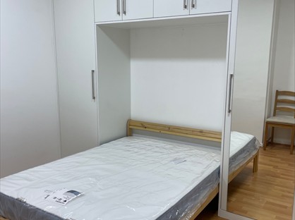 Room in a Shared House, Montgolfier Walk, UB5