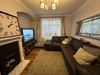 2 Bed Terraced House, Hedgemans Road, RM9