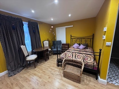 Studio Flat, Brackendale, N21