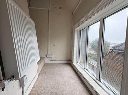 2 Bed Flat, St. Matthews Gardens, TN38