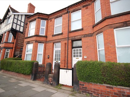 4 Bed Semi-Detached House, Woodchurch Lane, CH42