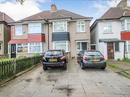 3 Bed Semi-Detached House, Petts Hill, UB5