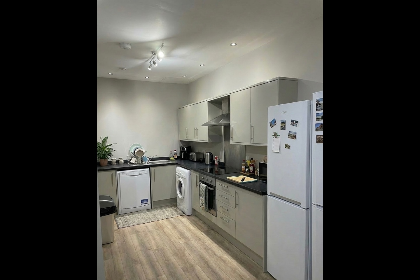 4 Bed Flat, Bells Square, S1