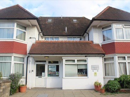 Room in a Shared Flat, Leeside Crescent, NW11