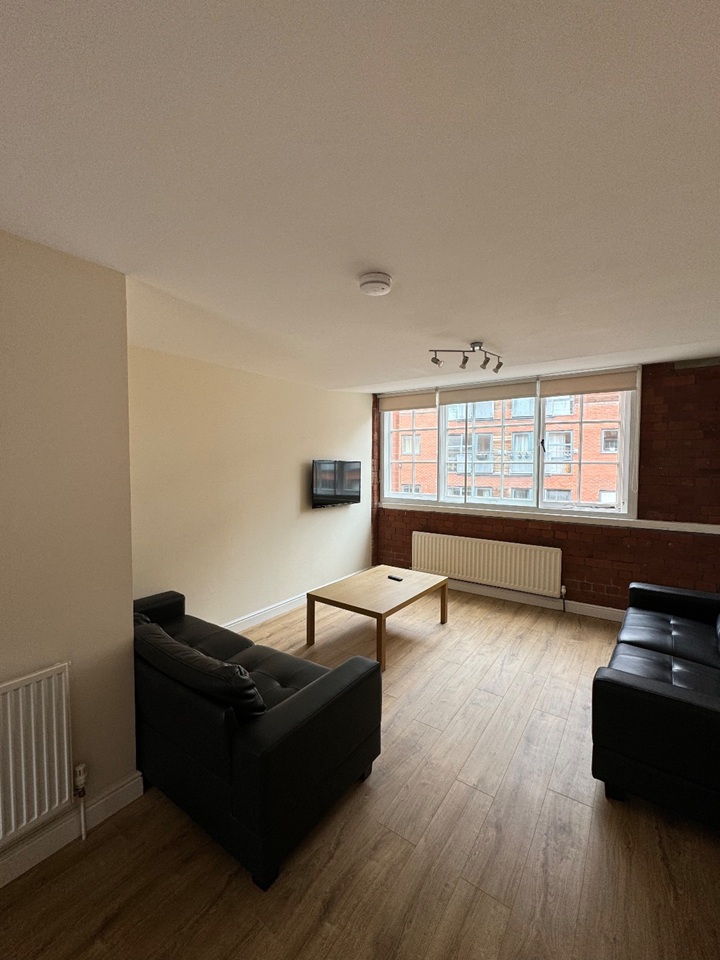 Additional image 2 of 6 Bed Flat, Bells Square, S1, N1 7GU
