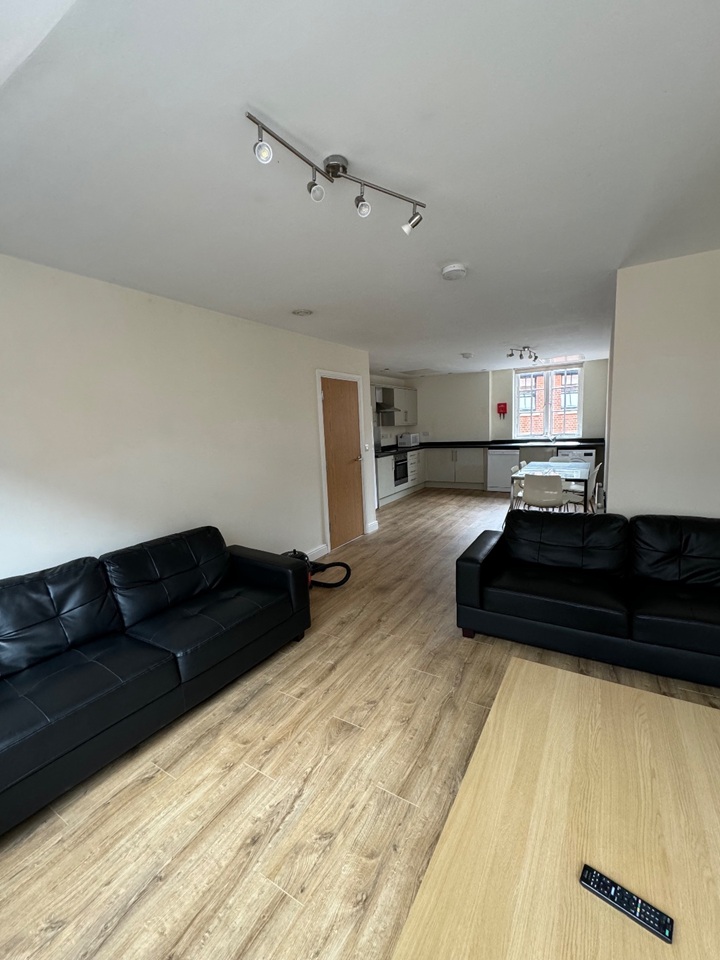 Additional image 3 of 6 Bed Flat, Bells Square, S1, N1 7GU