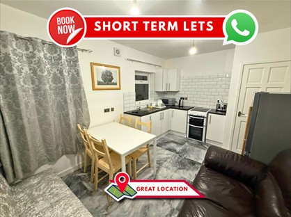 2 Bed Flat, Wood Street, OL6