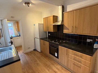 3 Bed Terraced House, Guildford Road, M6