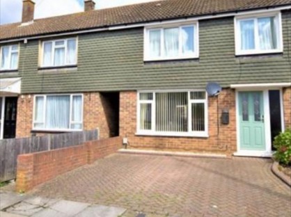 3 Bed Terraced House, Tongham Road, GU12
