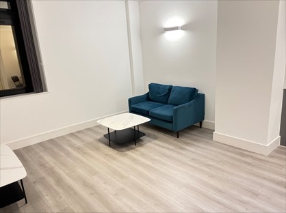 1 Bed Flat, Very Near New Horizons Court, TW8