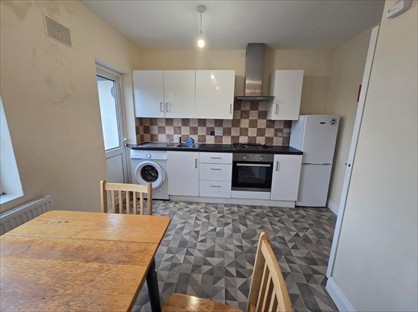 3 Bed Flat, Stafford Road, CR0