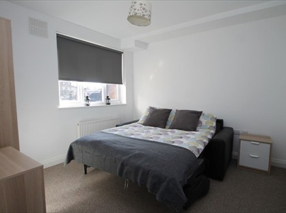 Room in a Shared Flat, High Street, NN10