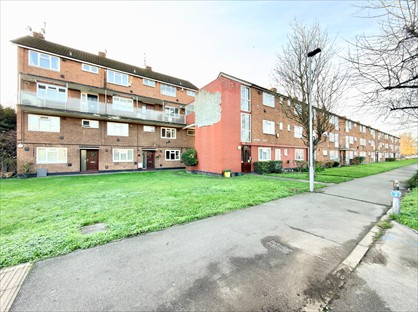 2 Bed Maisonette, Roding Lodge, IG1