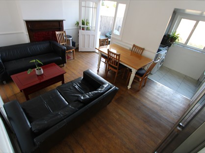 4 Bed Terraced House, Undine Street, SW17