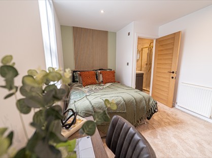 6 Bed Terraced House, Lyndale Avenue, TA6