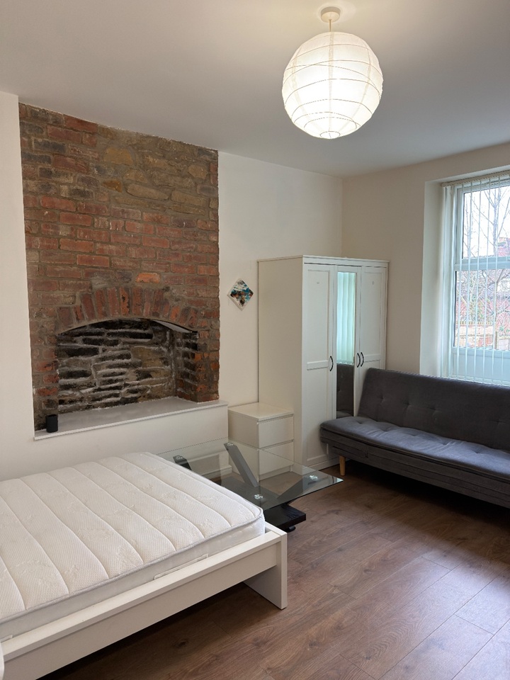 Additional image 4 of Studio Flat, Crookesmoor Road, S10, N1 7GU