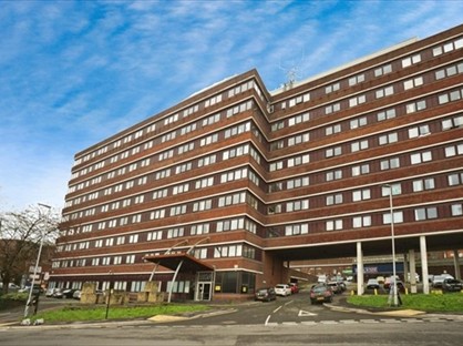 2 Bed Flat, The Minories, DY2