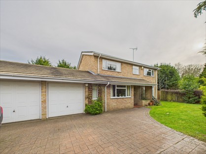 5 Bed Detached House, St. Andrews Road, RG9