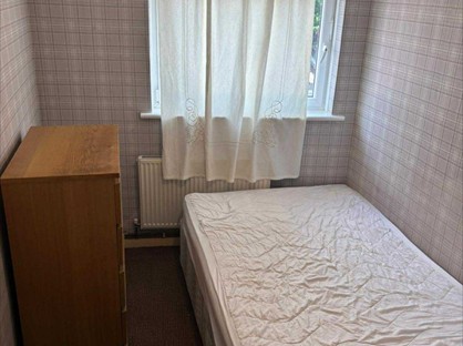 Room in a Shared Flat, York Road, SW11