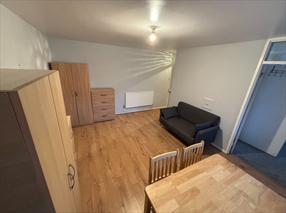 1 Bed Flat, Edgecot Grove, N15