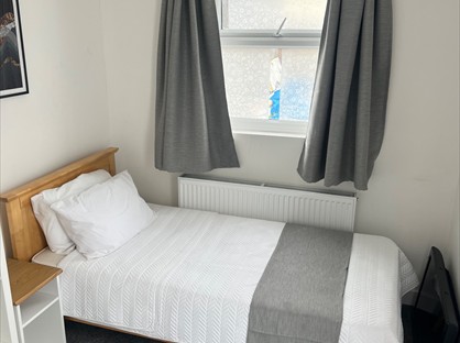 Room in a Shared House, Pier Road, DA11