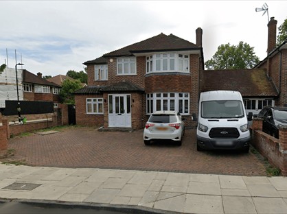 6 Bed Semi-Detached House, St. Marys Avenue North, UB2