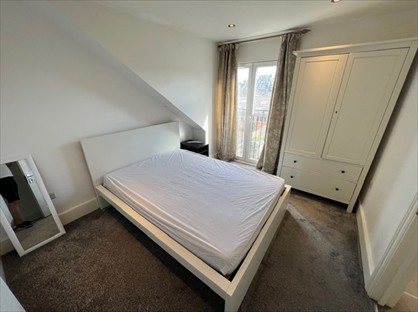 Room in a Shared House, Hartfield Road, SW19