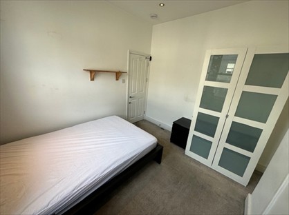 Room in a Shared House, Khama Rd, SW17
